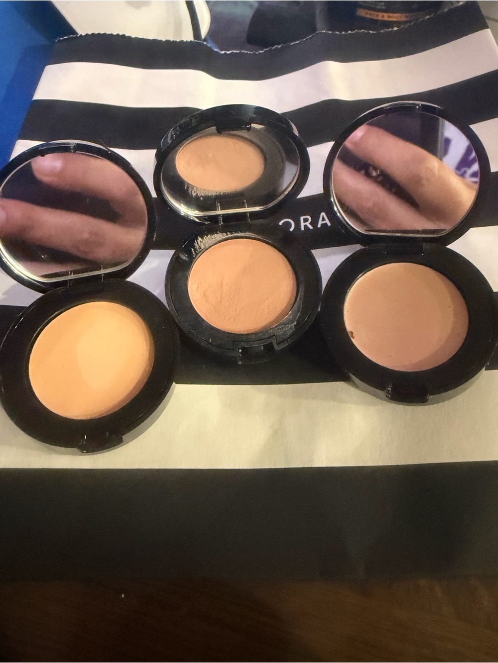 Bobbi Brown Cream Concealer Trio - Light, Warm, Medium Beige
